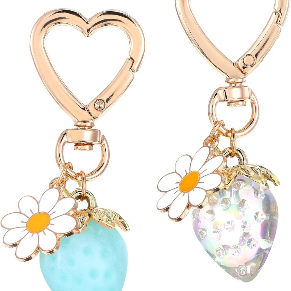 Cute Strawberry Keychain, 2 Pcs Kawaii Heart Daisy Bag Charms Accessories, Cute